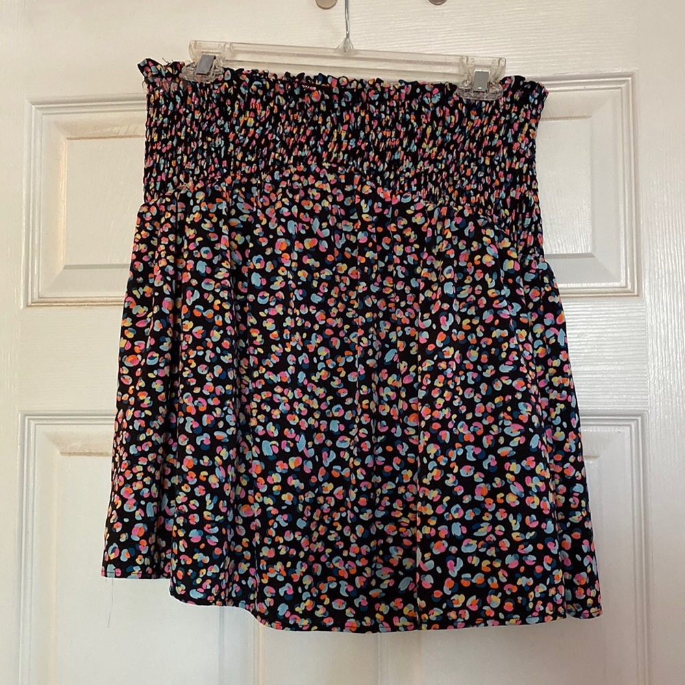 BRAND NEW / NEVER WORN - Black Mini Skirt with Multi Color Pattern